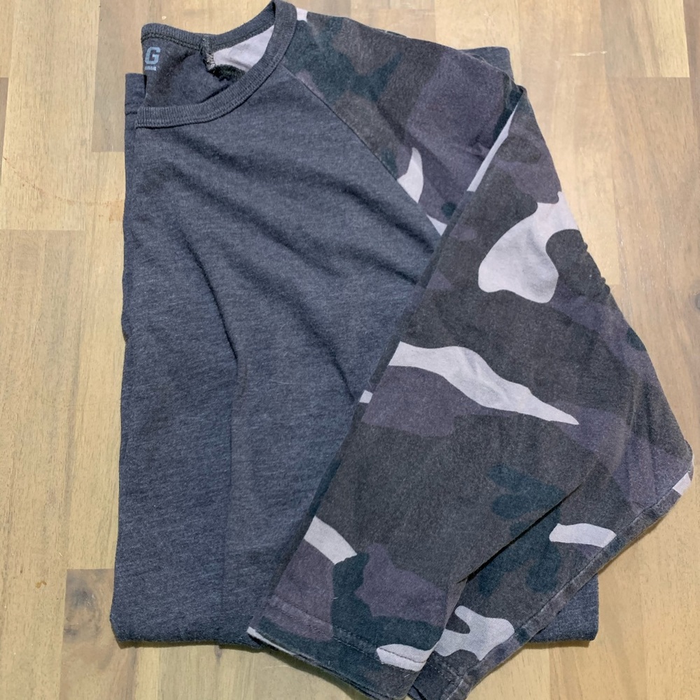 Men’s baseball tee
